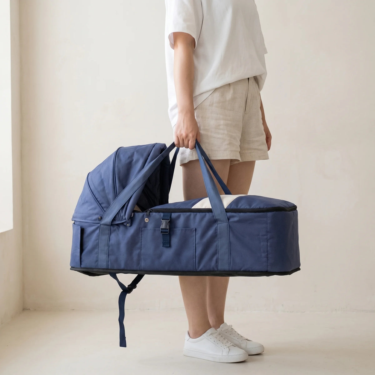 Amari - Portable Baby Nest - Lightweight Travel Bassinet with Canopy for Newborns